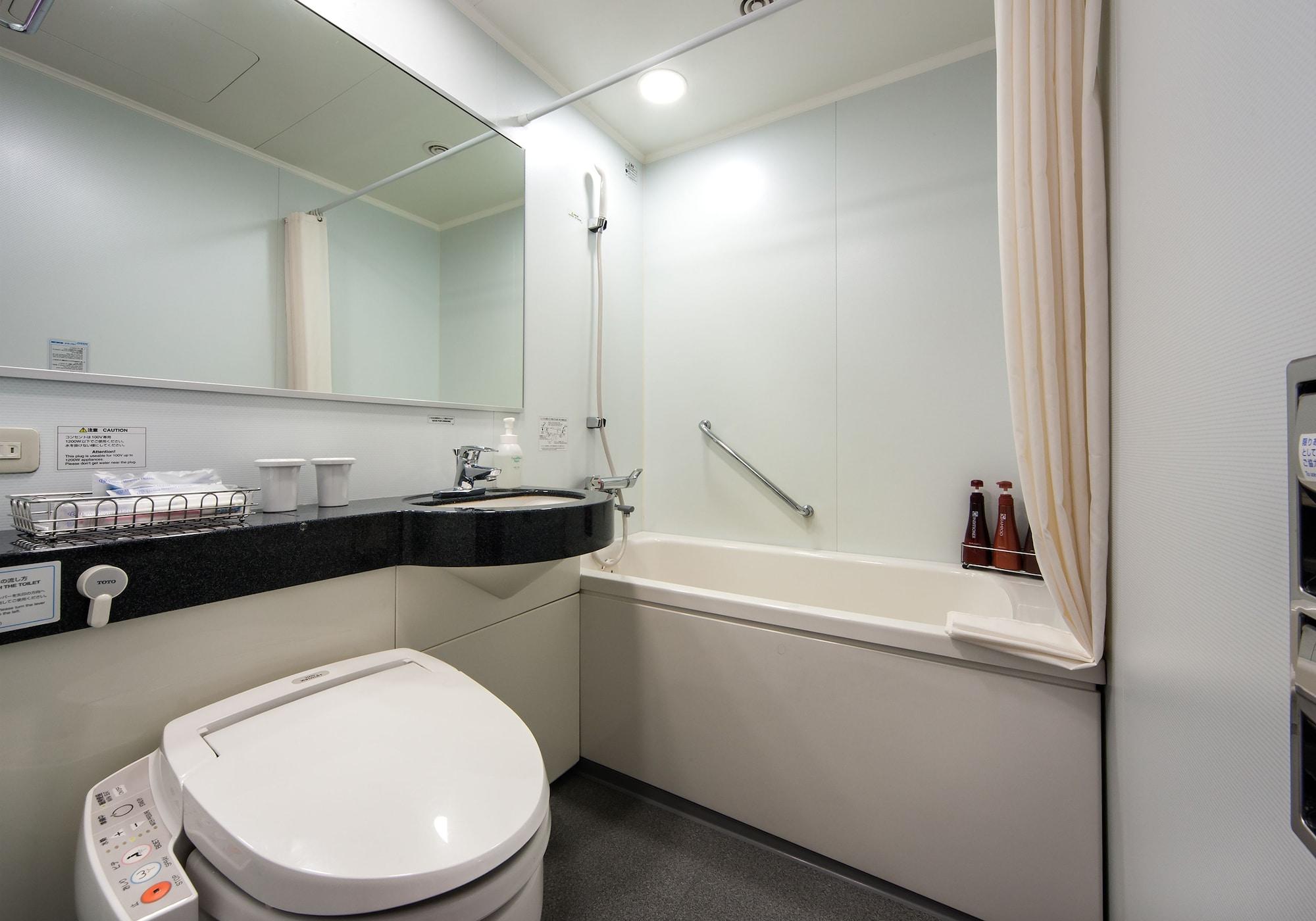 Daiwa Roynet Hotel Okayama Ekimae Екстериор снимка